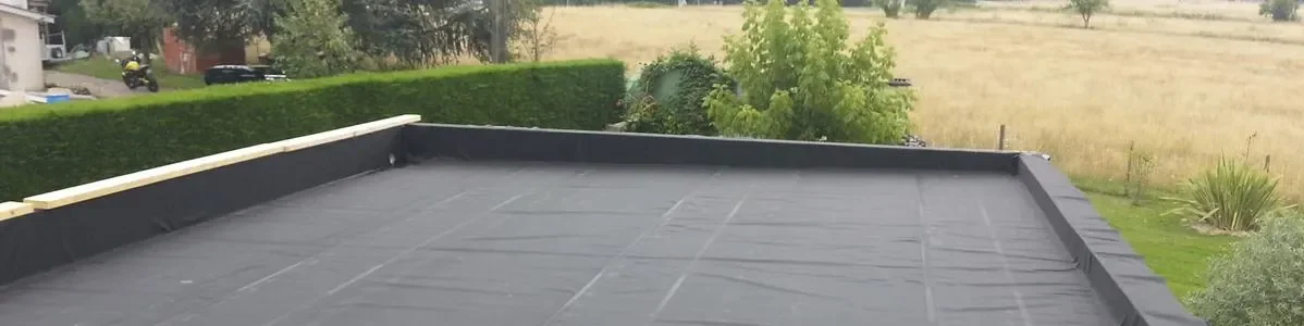 Toit plat en EPDM, vue large